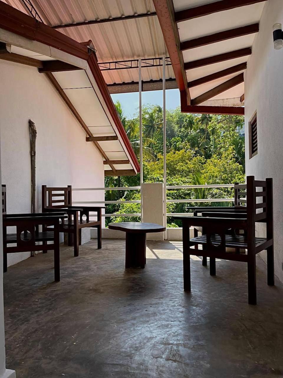 滨江小屋旅馆 米瑞莎 外观 照片